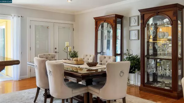 909 Santa Lucia Dr, Pleasant Hill, CA 94523