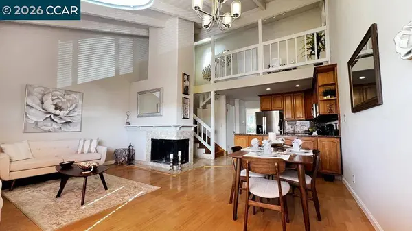 22 Holcomb Ct, Walnut Creek, CA 94596