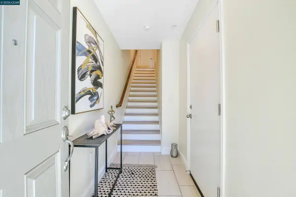 1260 Detroit Ave #4, Concord, CA 94520