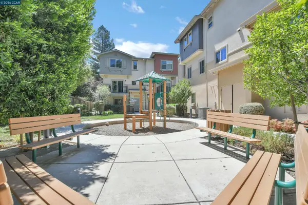 1260 Detroit Ave #4, Concord, CA 94520