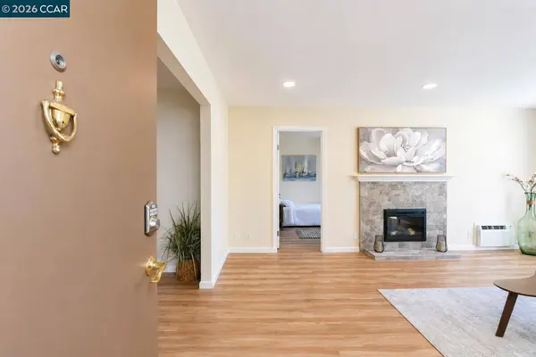 395 Camelback Rd #2, Pleasant Hill, CA 94523