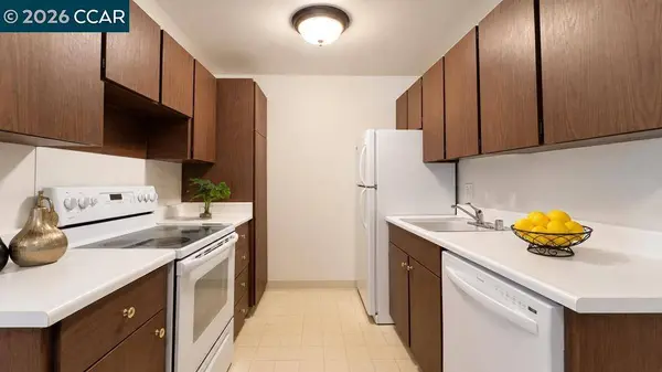 1473 Marchbanks Dr #4, Walnut Creek, CA 94598