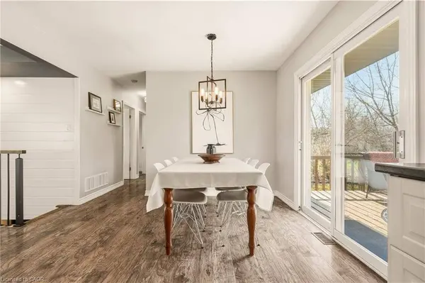 49 Stirling Street, Caledonia, ON N3W 1J4