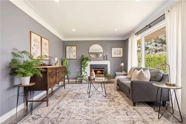 49 Stirling Street, Caledonia, ON N3W 1J4