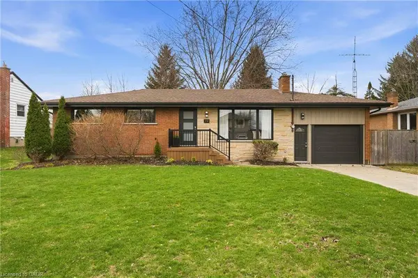 49 Stirling Street, Caledonia, ON N3W 1J4