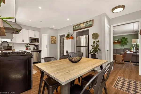 496 Rosseau Road, Hamilton, ON L8K 4T5
