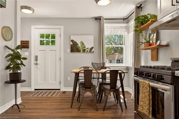 496 Rosseau Road, Hamilton, ON L8K 4T5