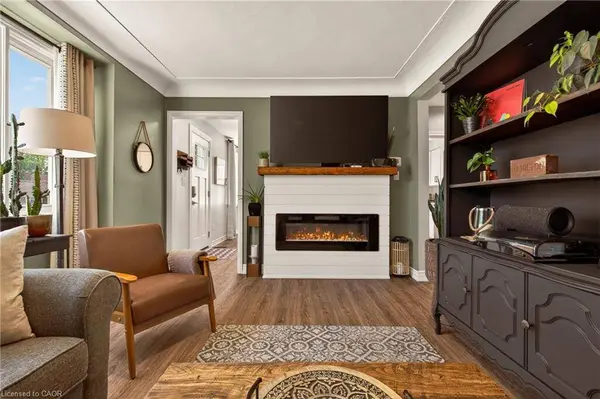 496 Rosseau Road, Hamilton, ON L8K 4T5