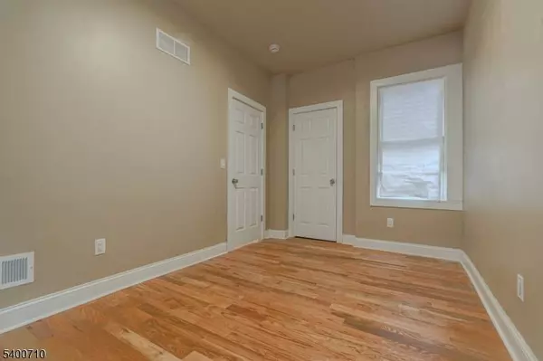 882 S 14Th St, Unit 1 #1, Newark City, NJ 07108