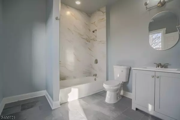 882 S 14Th St, Unit 3 #3, Newark City, NJ 07108