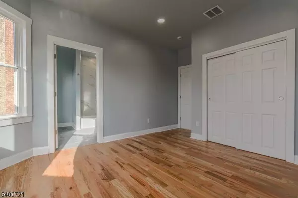 882 S 14Th St, Unit 3 #3, Newark City, NJ 07108