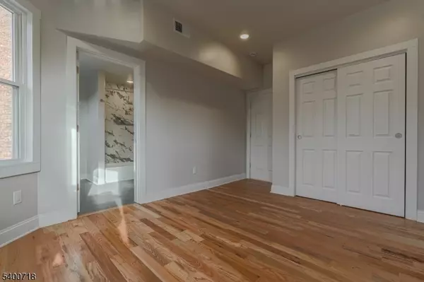 882 S 14Th St, Unit 2 #2, Newark City, NJ 07108