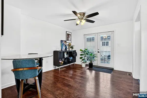 121 Arlington ST, Newark, NJ 07102