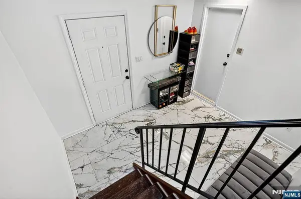 121 Arlington ST, Newark, NJ 07102