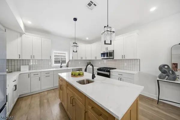 28 Irving St #B, Montclair Twp., NJ 07042