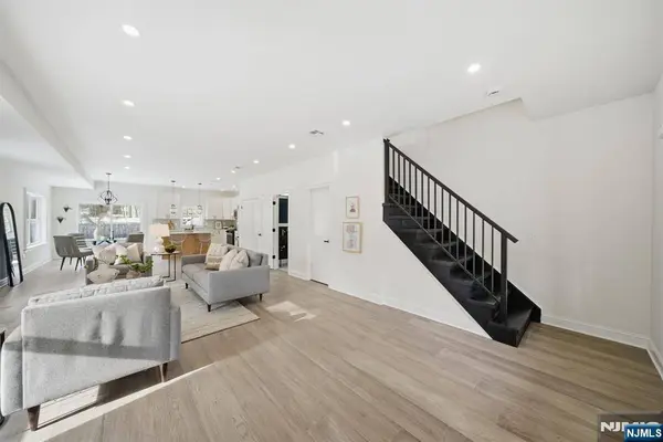 28 Irving ST, Montclair, NJ 07042