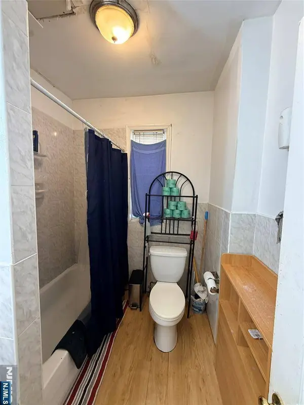 180 Shephard AVE, Newark, NJ 07112