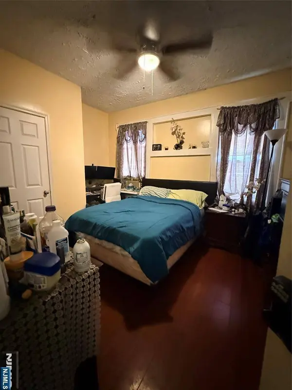 180 Shephard AVE, Newark, NJ 07112