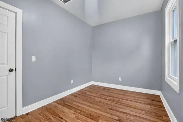 882 S 14Th St #3, Newark City, NJ 07108