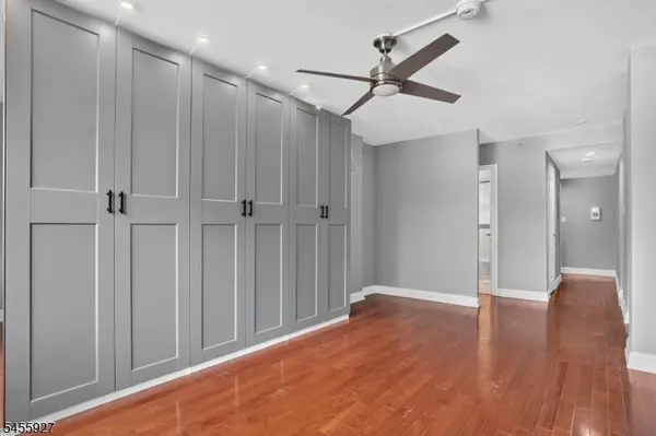 60 Parkway Dr #4JJ, East Orange City, NJ 07017