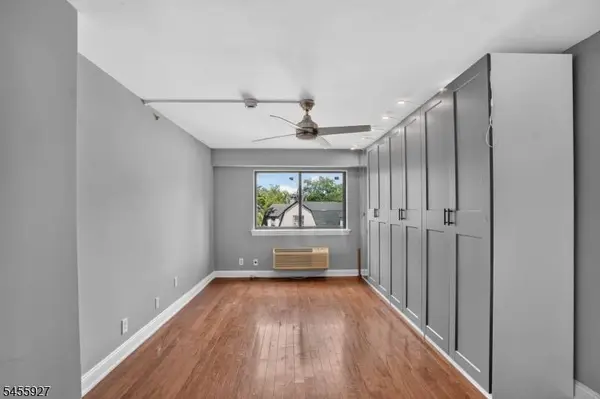 60 Parkway Dr #4JJ, East Orange City, NJ 07017