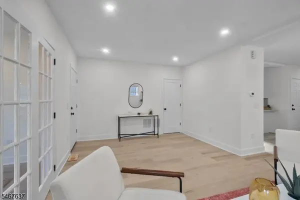 30 Irving St., Unit 1 #1, Montclair Twp., NJ 07042