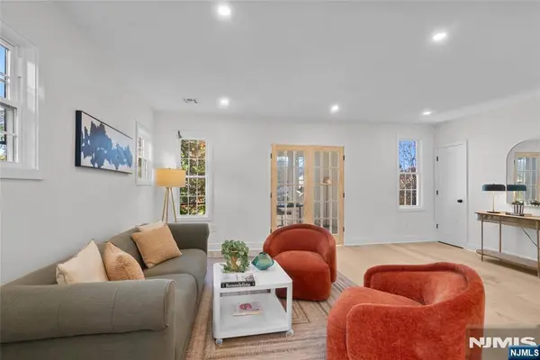 30 Irving ST #2, Montclair, NJ 07042
