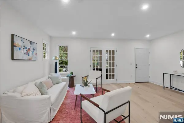 30 Irving ST #1, Montclair, NJ 07042