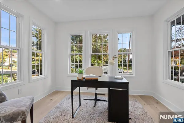 30 Irving ST, Montclair, NJ 07042