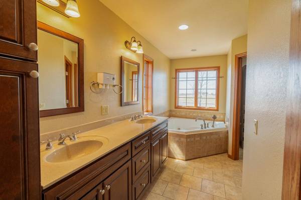 507 3rd AVE SW, Mapleton, MN 56065