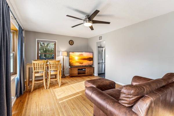 8805 Emerson AVE S, Bloomington, MN 55420