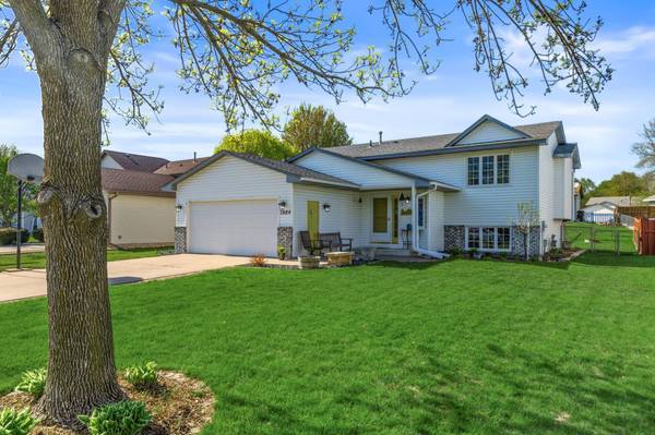 7884 77th ST S, Cottage Grove, MN 55016