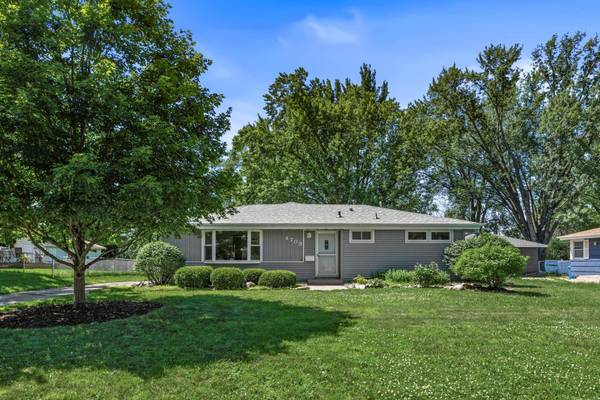 4709 W 111th ST, Bloomington, MN 55437