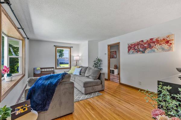 4709 W 111th ST, Bloomington, MN 55437