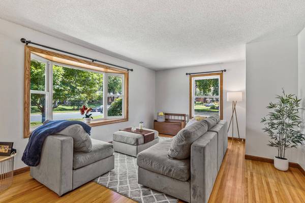 4709 W 111th ST, Bloomington, MN 55437