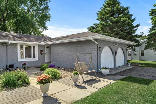 13994 Holyoke CT, Saint Paul, MN 55124