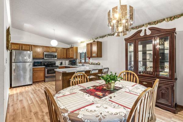 6672 Dawn WAY, Inver Grove Heights, MN 55076