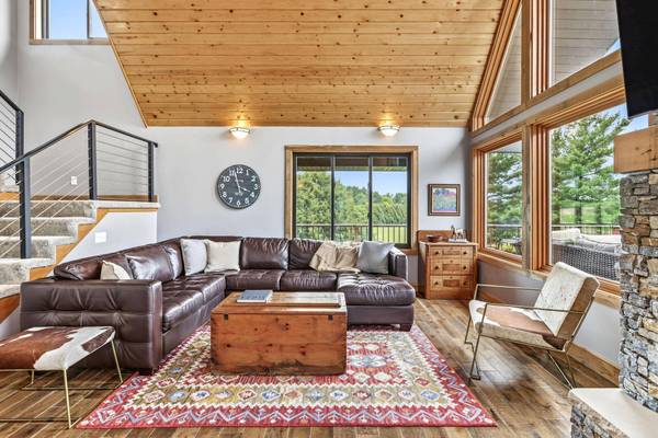 6050 W 185th ST, Jordan, MN 55352