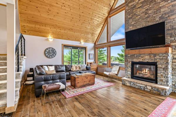 6050 W 185th ST, Jordan, MN 55352