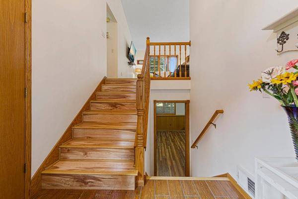 2026 Paulis DR, Faribault, MN 55021