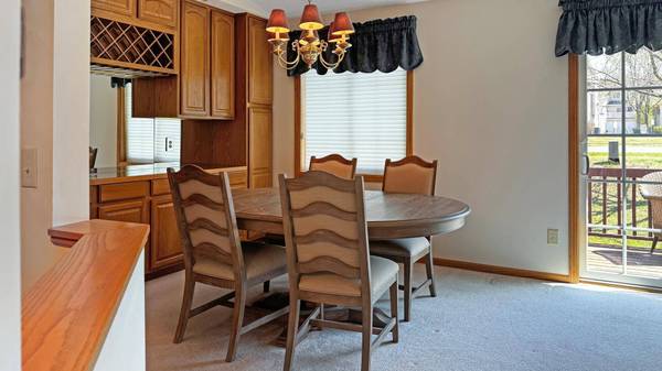 885 Kimberly LN, Chanhassen, MN 55317