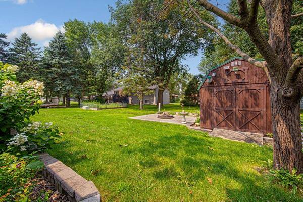 2026 Paulis DR, Faribault, MN 55021