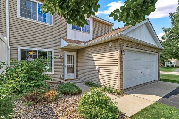 6414 158th ST W #201, Apple Valley, MN 55124