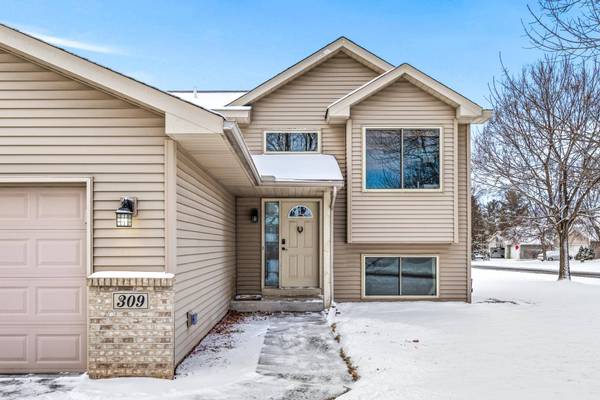 309 Flintwood ST SW, Isanti, MN 55040