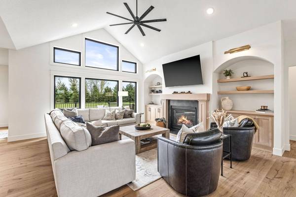 W12035 559th AVE, Prescott, WI 54021
