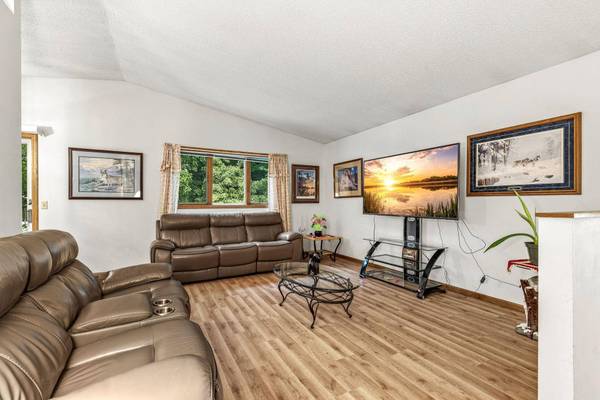 6672 Dawn WAY, Inver Grove Heights, MN 55076