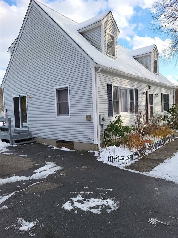 10 Moss Lane, Belchertown, MA 01007