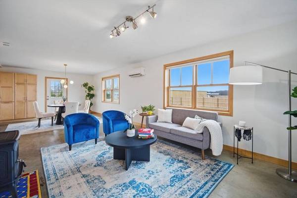 245 Meadow St, Amherst, MA 01002