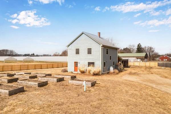 245 Meadow St, Amherst, MA 01002