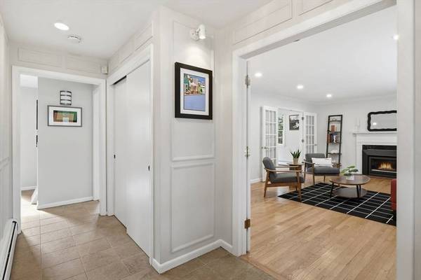 107 Front St, Northampton, MA 01053